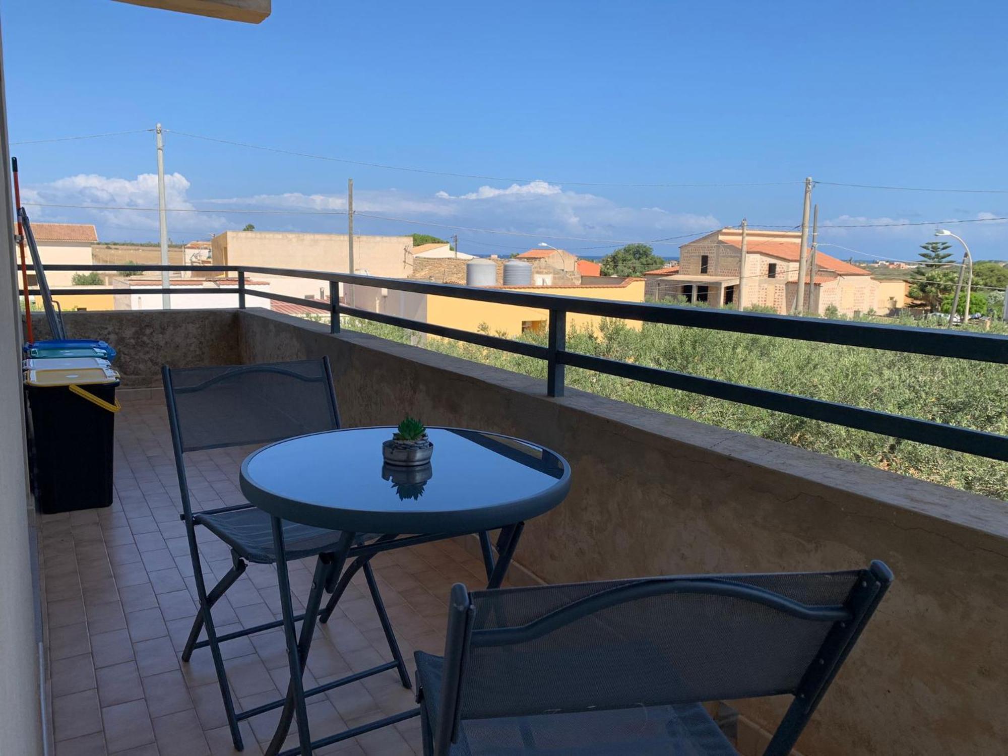 Casa Vacanza Torre Di Mezzo - Tramonto Marausa Dış mekan fotoğraf